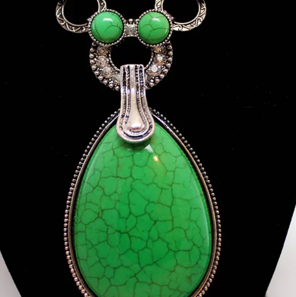 Green Howlite Set - Picture 2 of 3